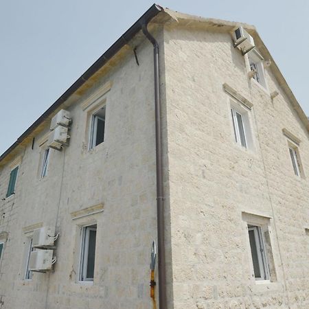 Apartments Mir I Dobro Kotor Eksteriør bilde
