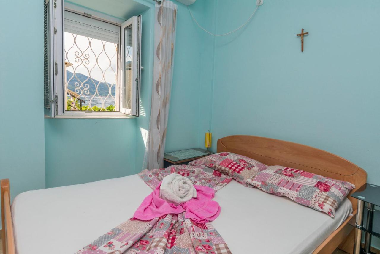 Apartments Mir I Dobro Kotor Eksteriør bilde