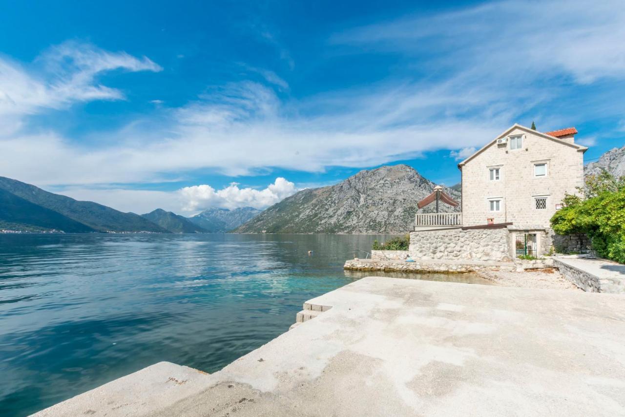 Apartments Mir I Dobro Kotor Eksteriør bilde
