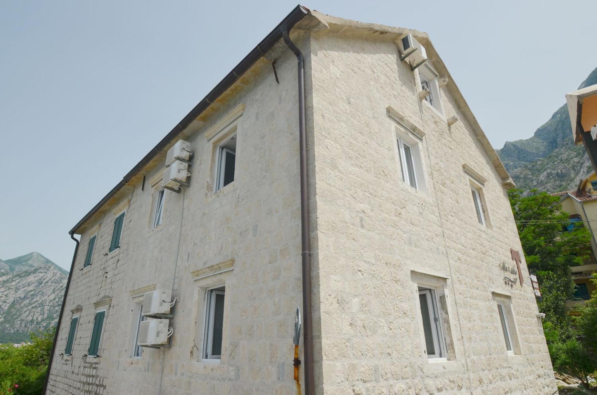 Apartments Mir I Dobro Kotor Eksteriør bilde
