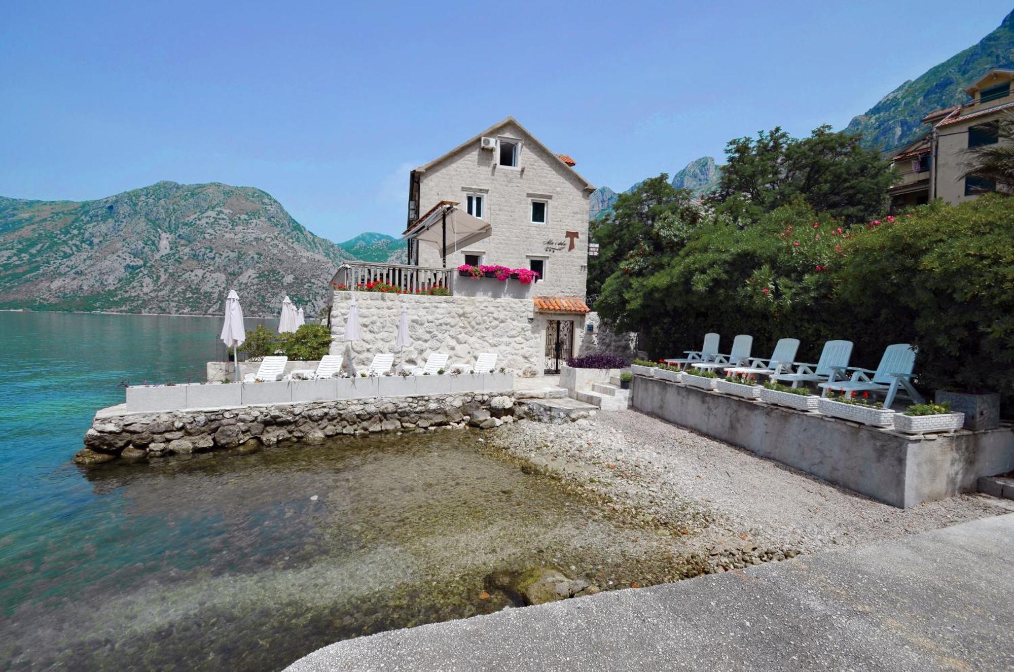 Apartments Mir I Dobro Kotor Eksteriør bilde