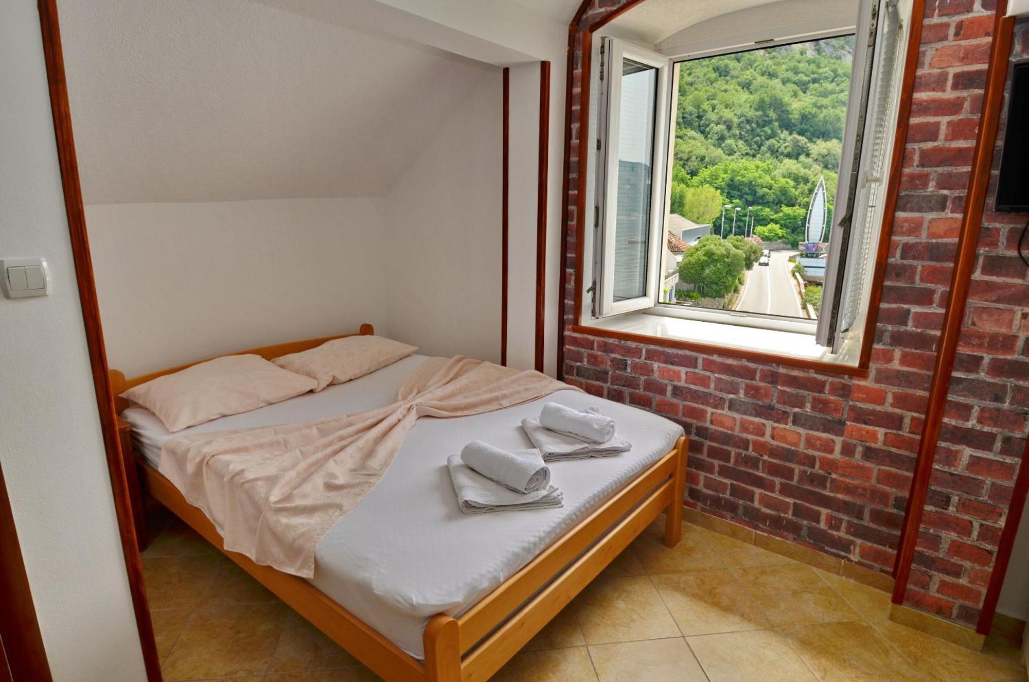 Apartments Mir I Dobro Kotor Eksteriør bilde