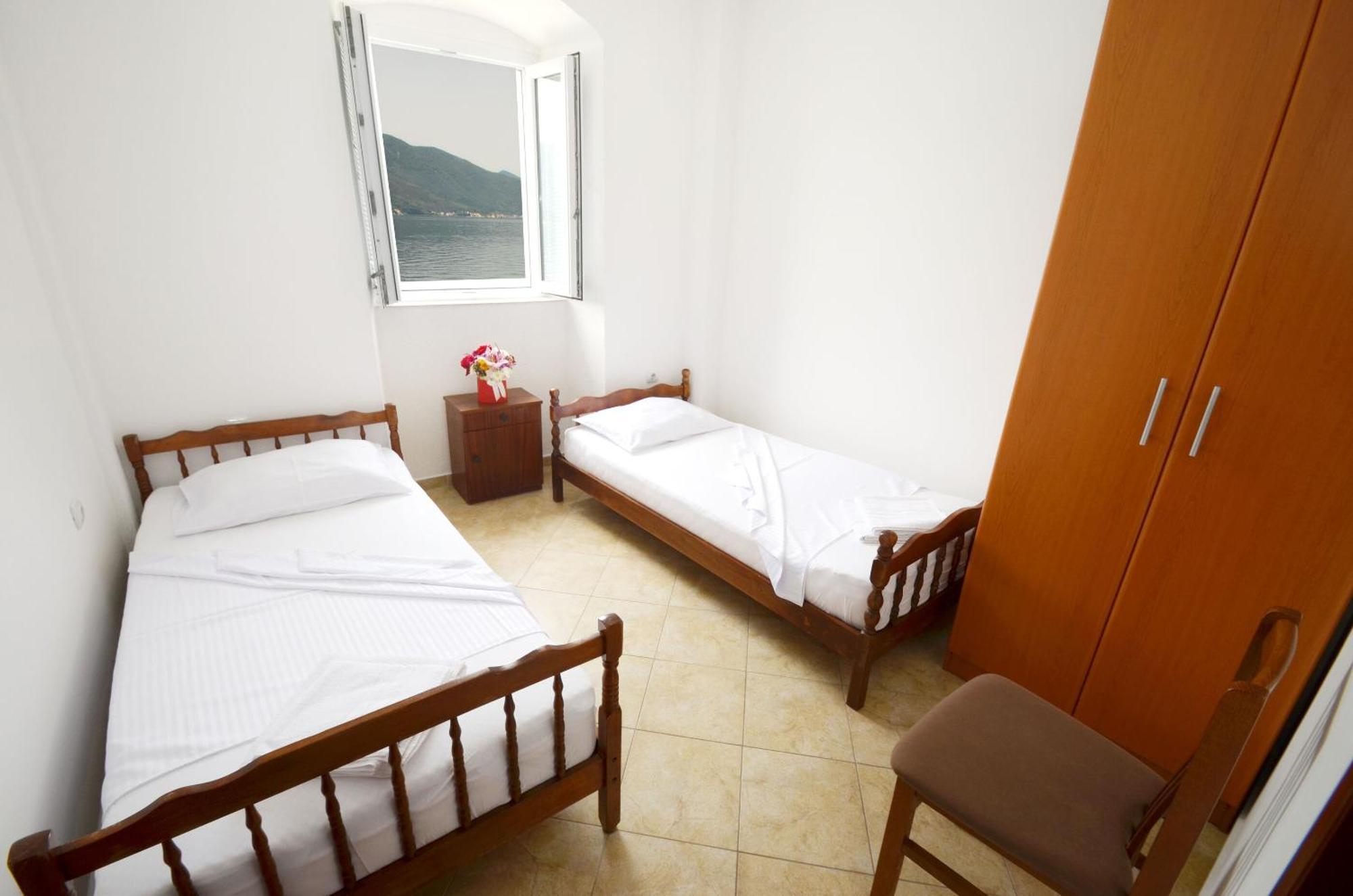 Apartments Mir I Dobro Kotor Eksteriør bilde