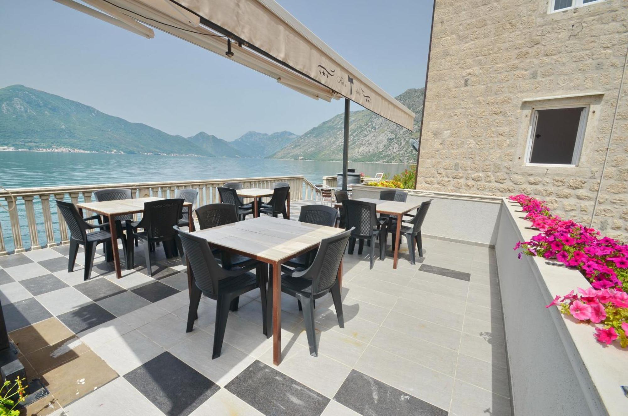 Apartments Mir I Dobro Kotor Eksteriør bilde