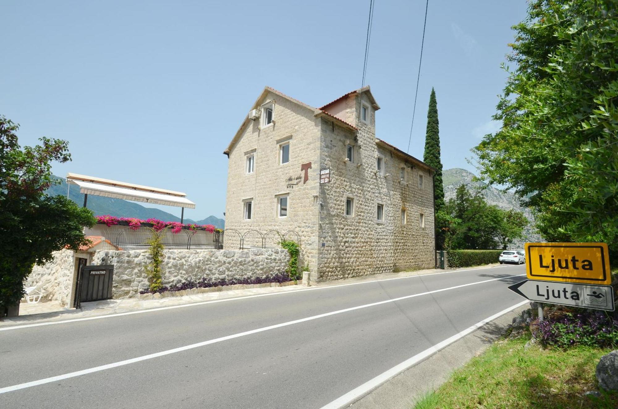 Apartments Mir I Dobro Kotor Eksteriør bilde