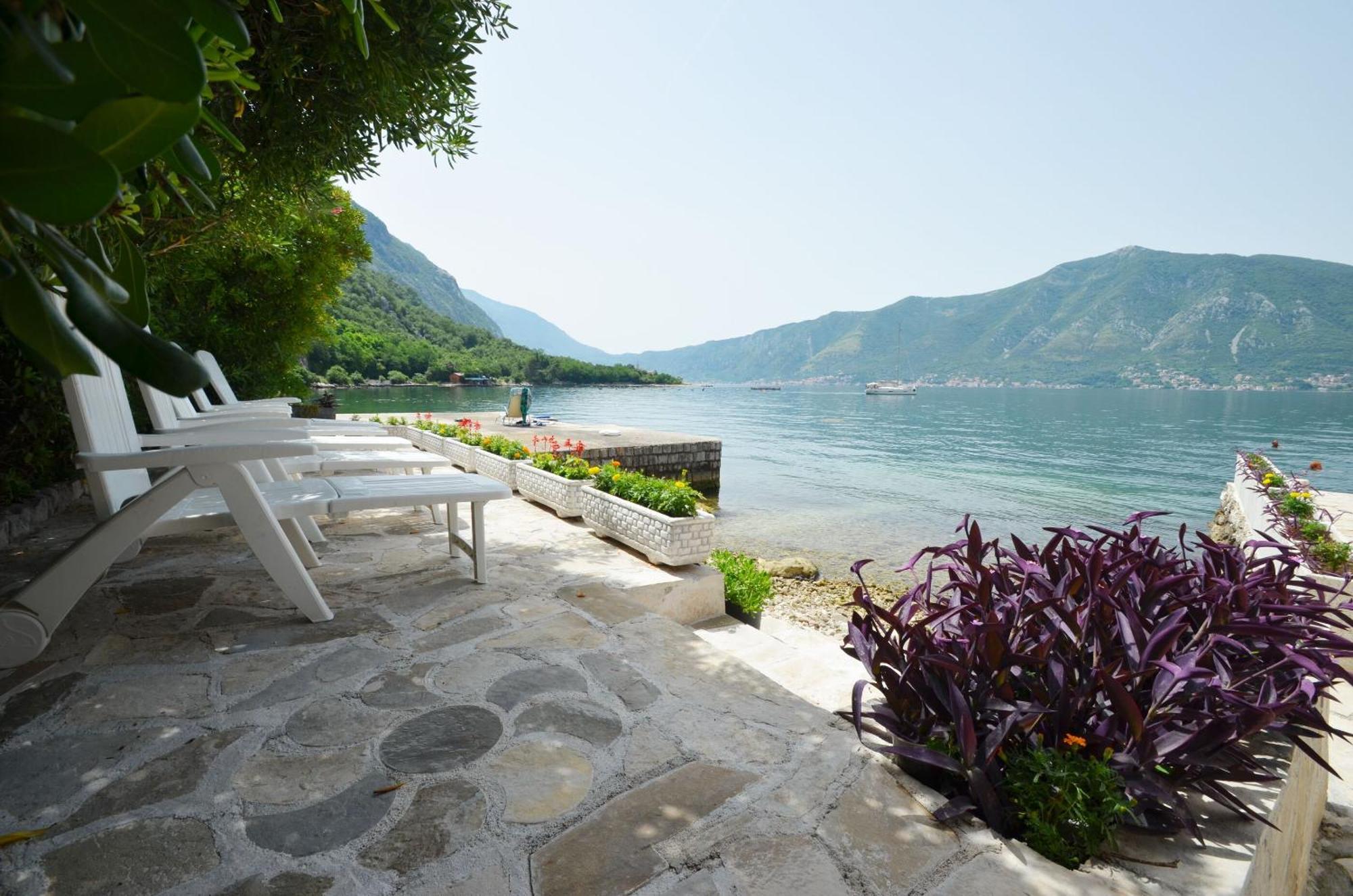 Apartments Mir I Dobro Kotor Eksteriør bilde